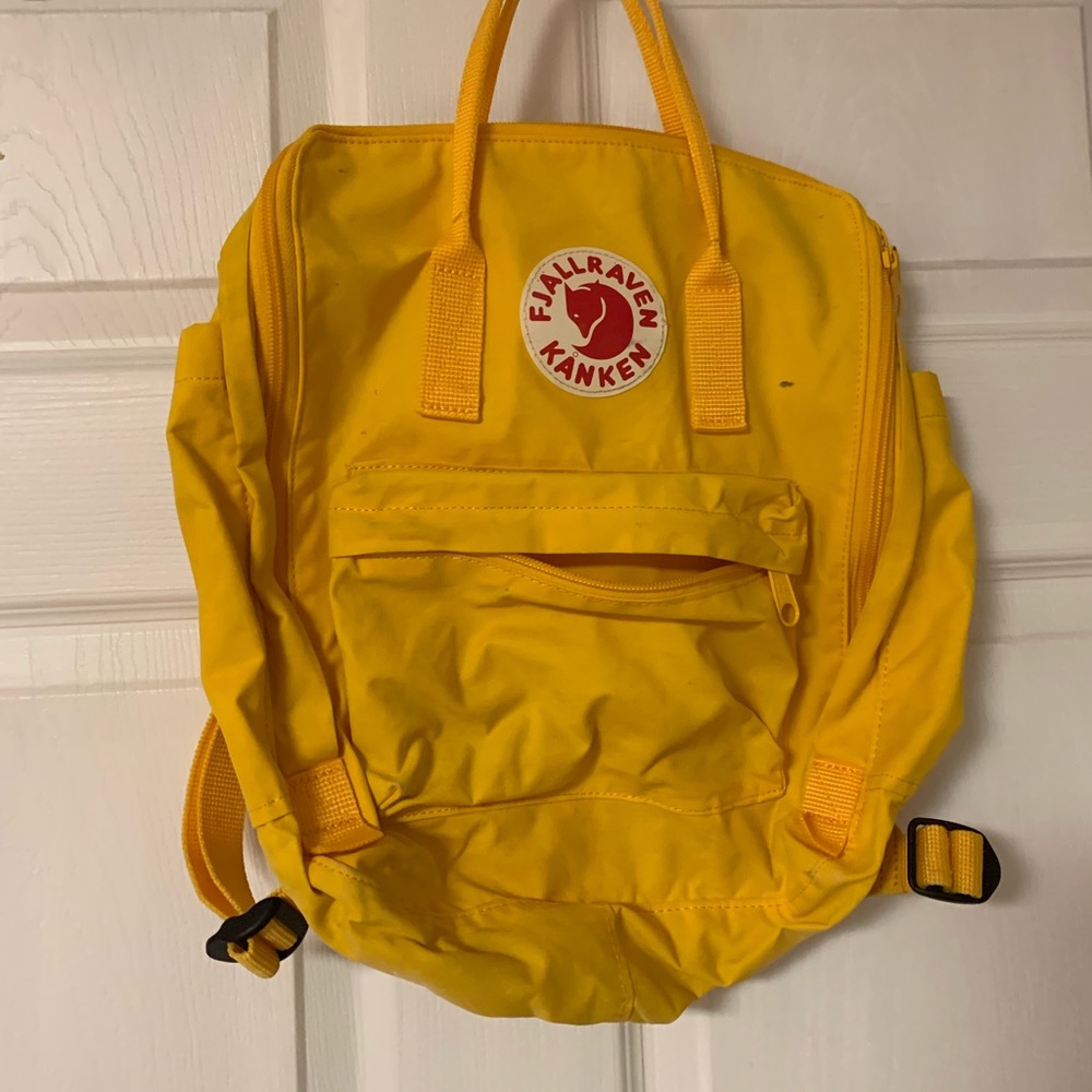 Fjallraven Kanken classic warm yellow backpack